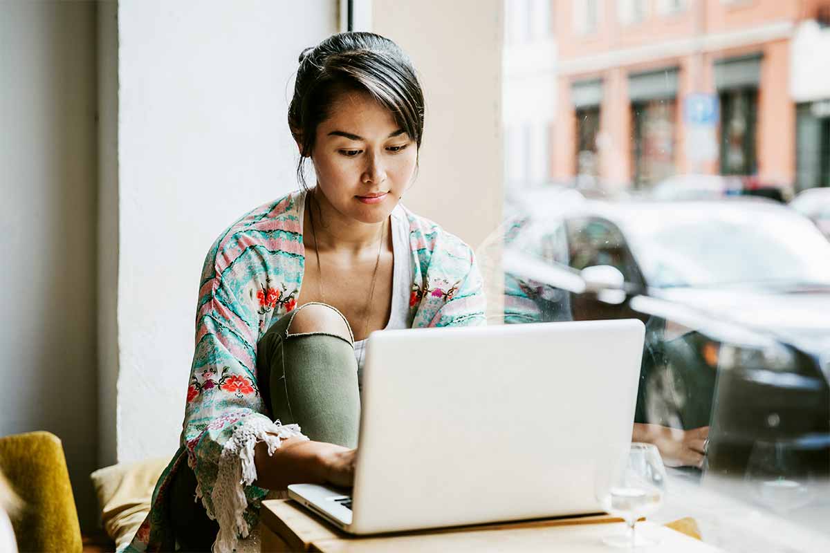 BNS0329 Mastering Money While You Study