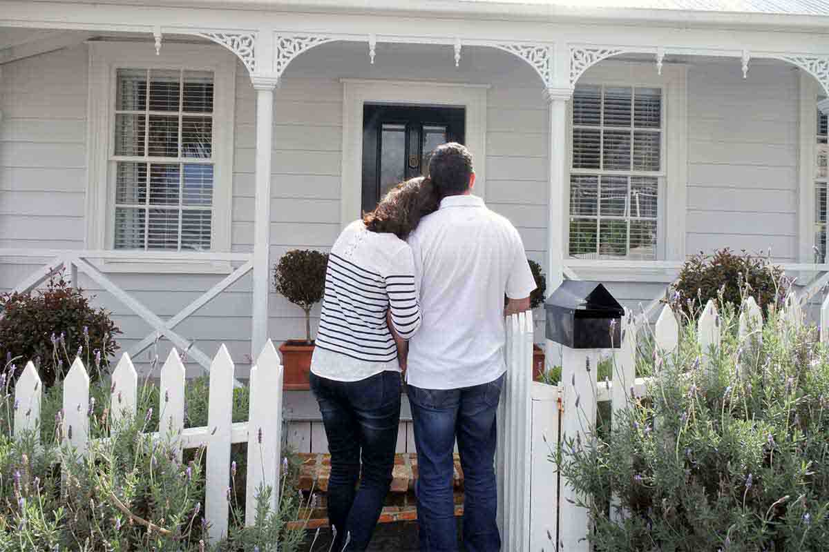 BNS0373 Finding a home 1200x800