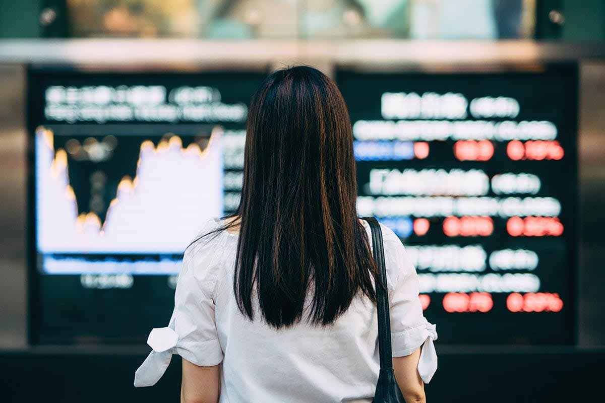four tips for dealing with volatility in your investments